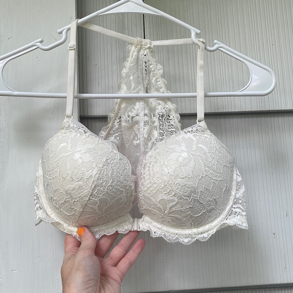 Pink, Victoria’s Secret bra
